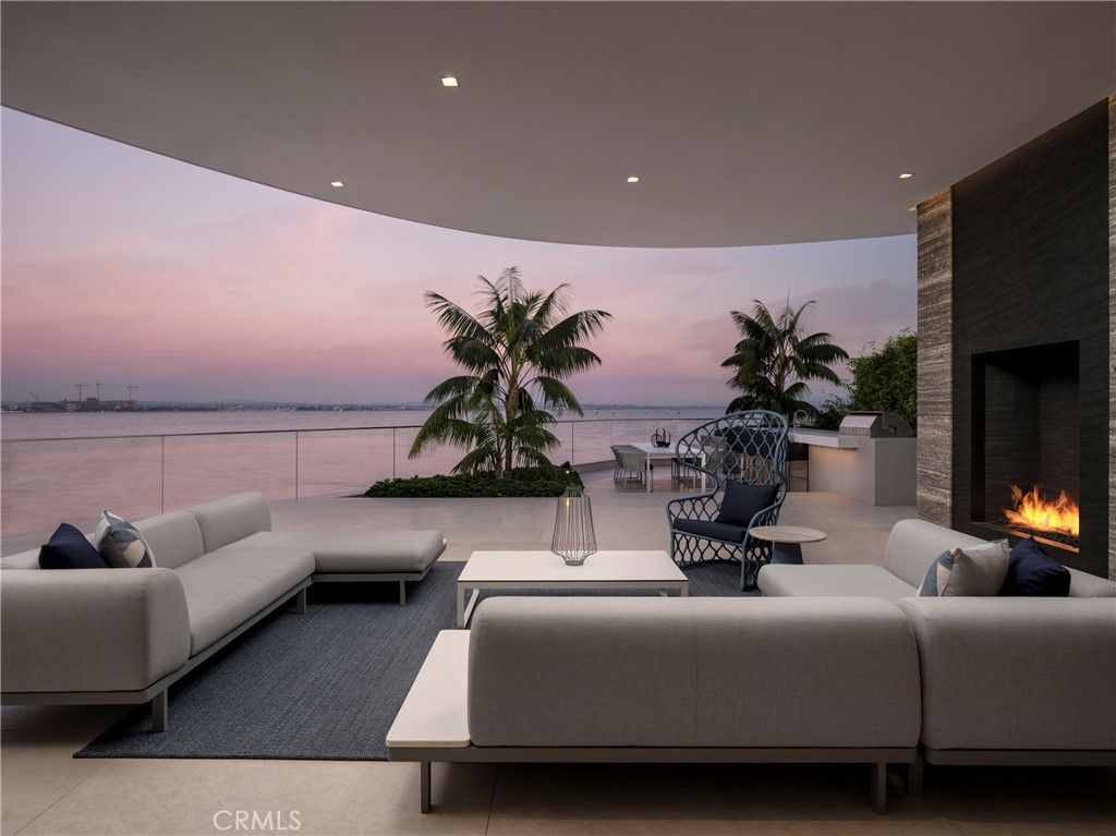 Exterior, Fireplace, Living room, Recessed Lighting, Water