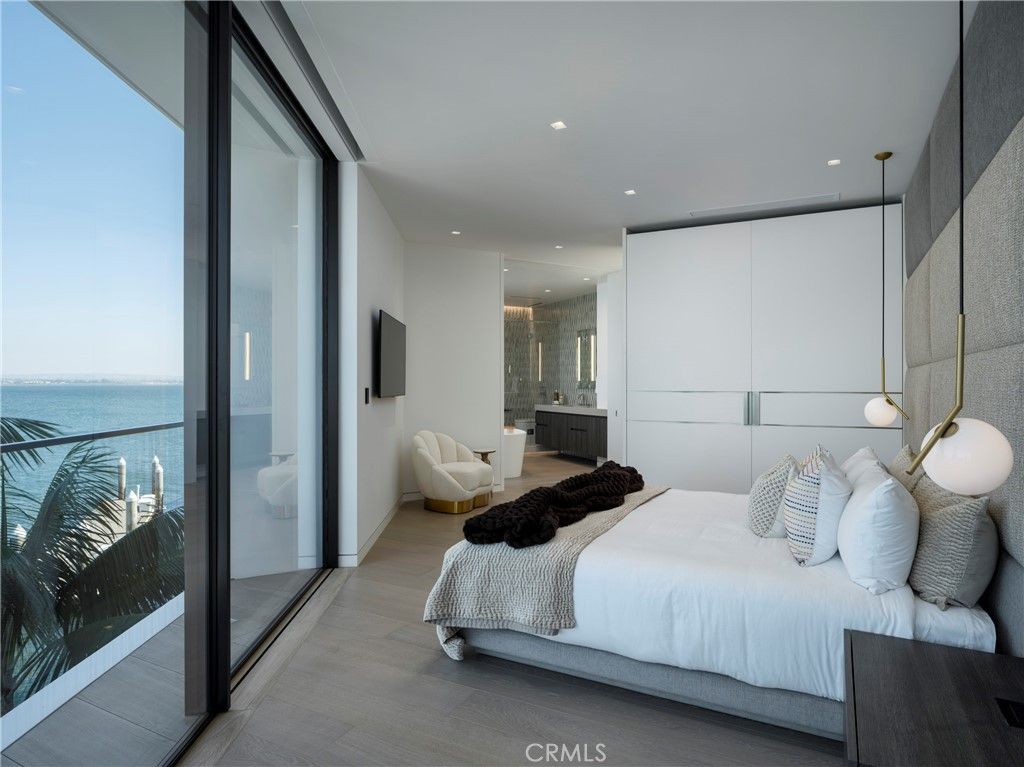 Bedroom, Interior, Recessed Lighting, Water, Wood Texture Flooring