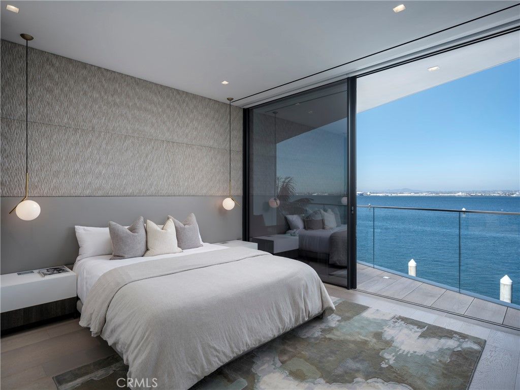 Bedroom, Interior, Pendant Lights, Recessed Lighting, Water, Wood Texture Flooring