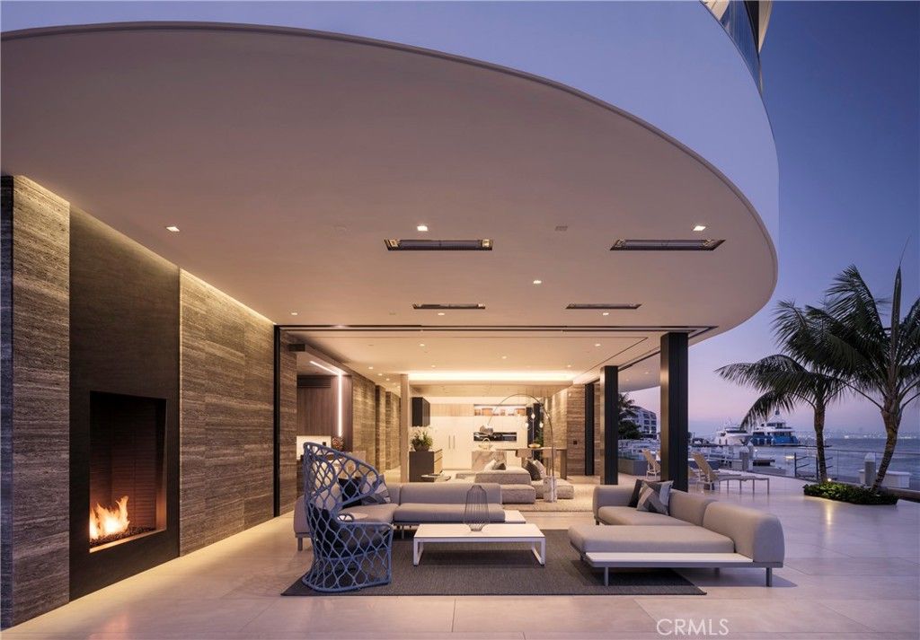 Exterior, Fireplace, Recessed Lighting, Water