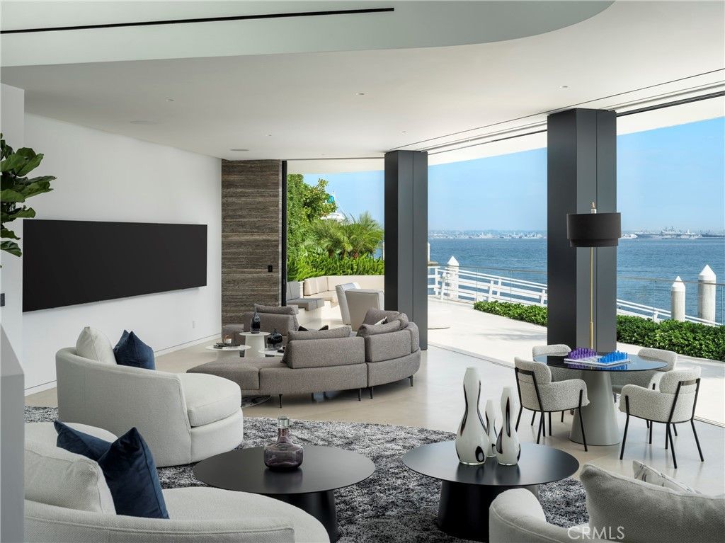 Dining room, Interior, Living room, Recessed Lighting, Water