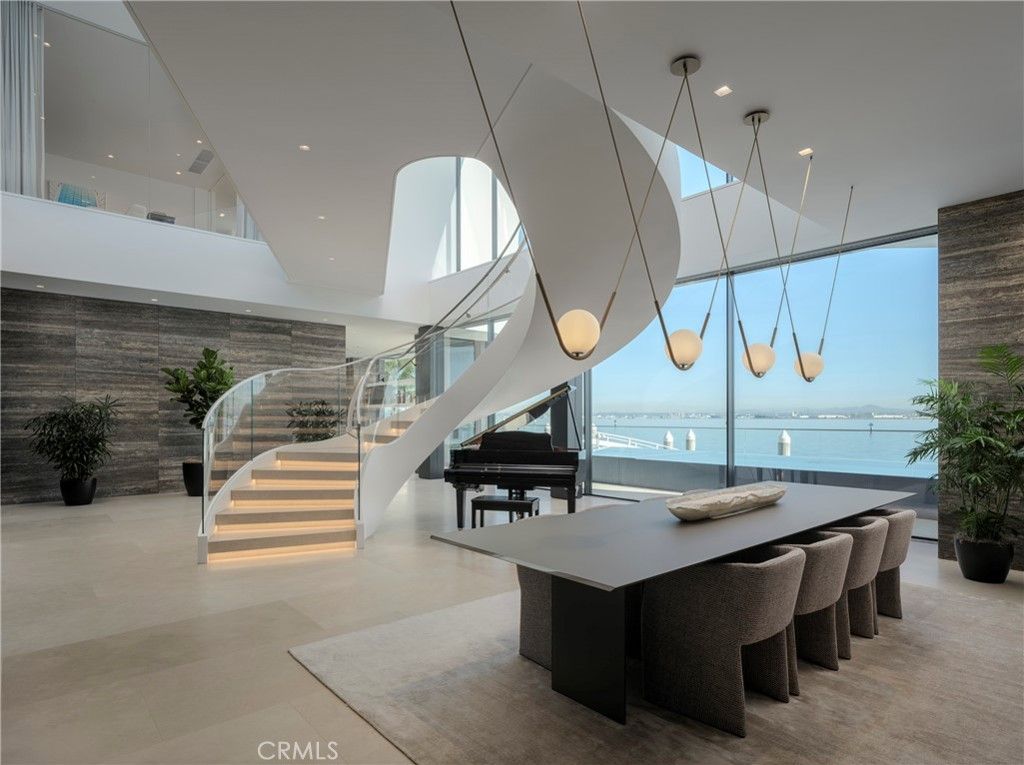 Interior, Pendant Lights, Piano, Recessed Lighting, Water
