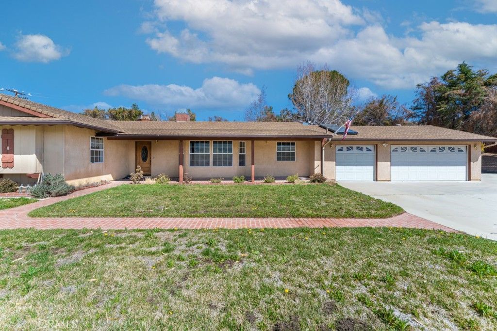 Attached, Backyard, Exterior, Facade, Ranch