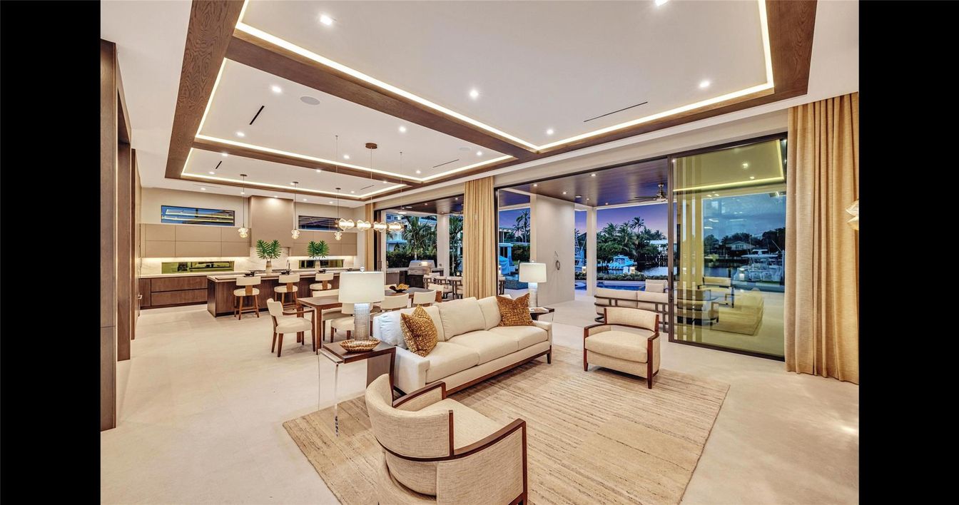 Dining room, Interior, Living room, Pendant Lights, Recessed Lighting