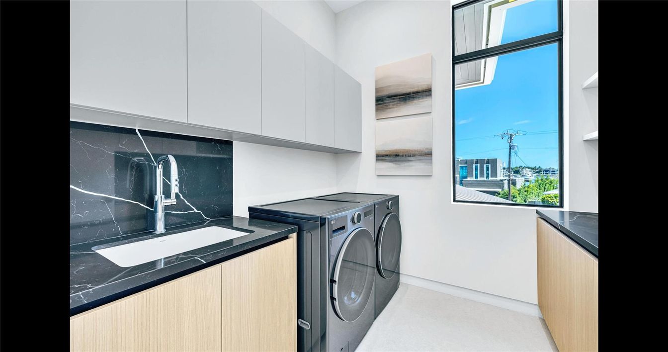 Interior, Washer