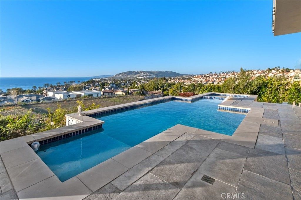 Exterior, Pool, Water
