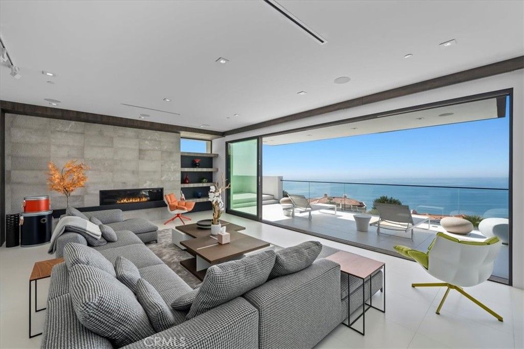 Fireplace, Interior, Living room, Recessed Lighting, Water