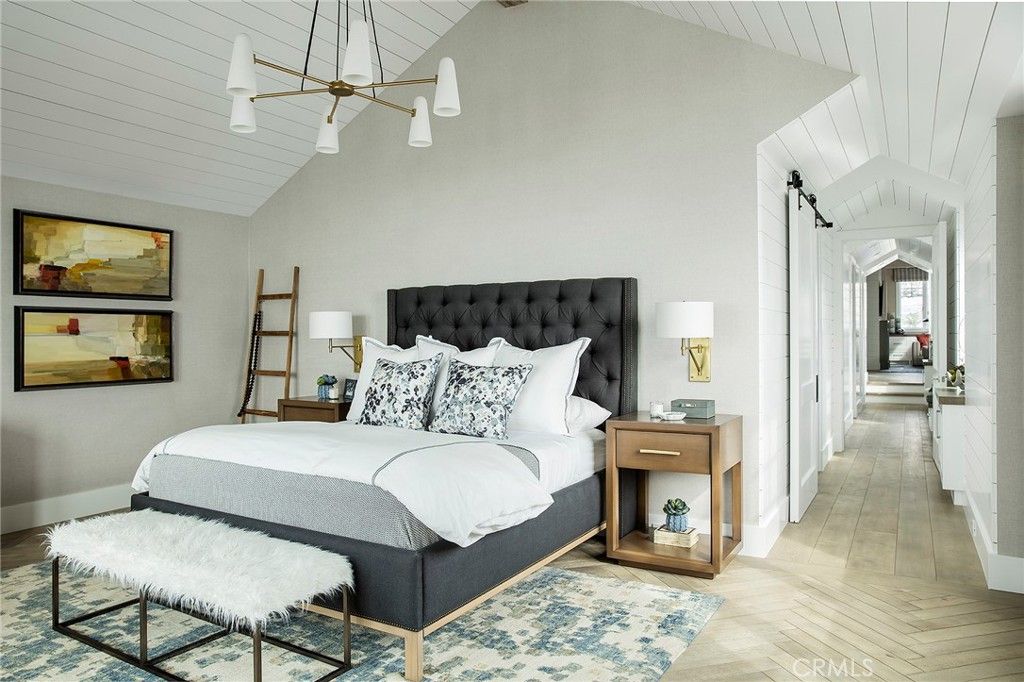 Bedroom, Interior, Pendant Lights, Wood Texture Flooring