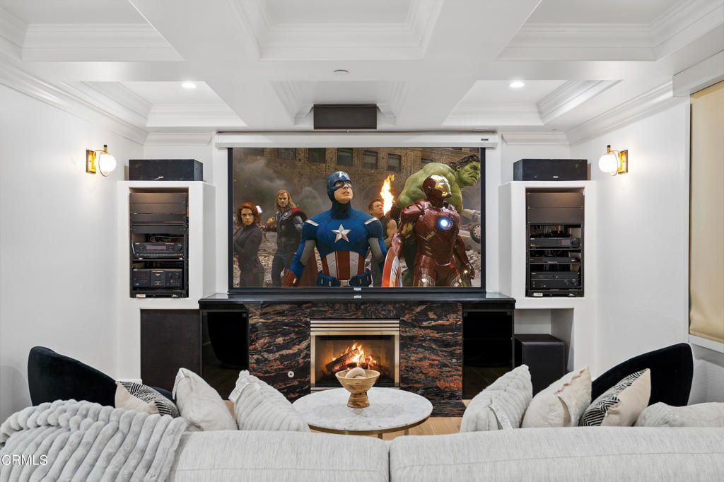 Fireplace, Interior, Living room, Recessed Lighting