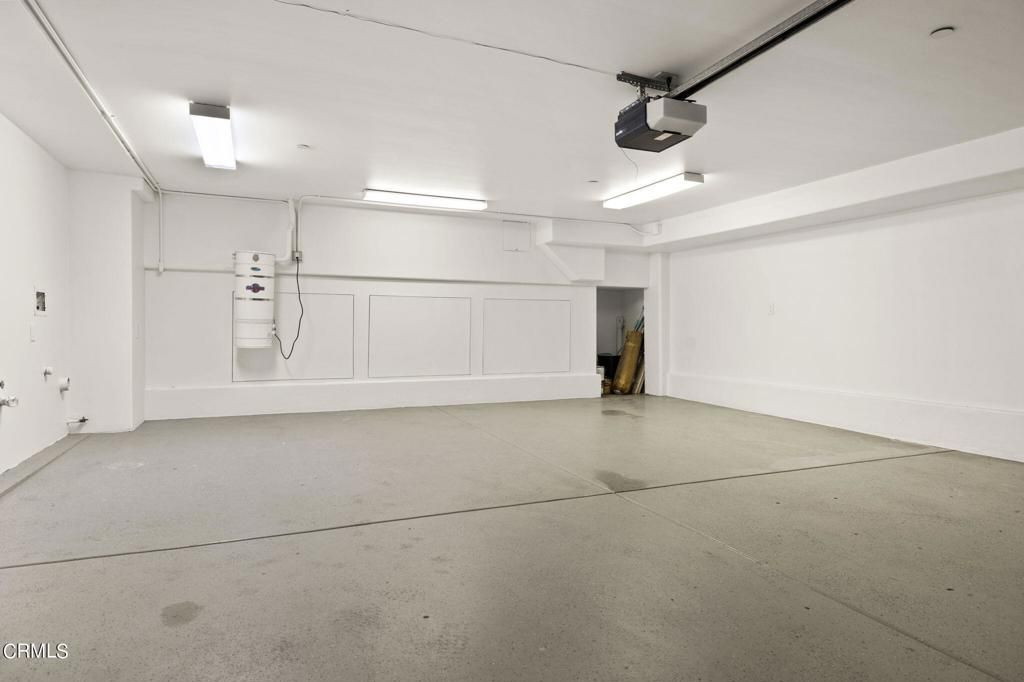 Garage, Interior