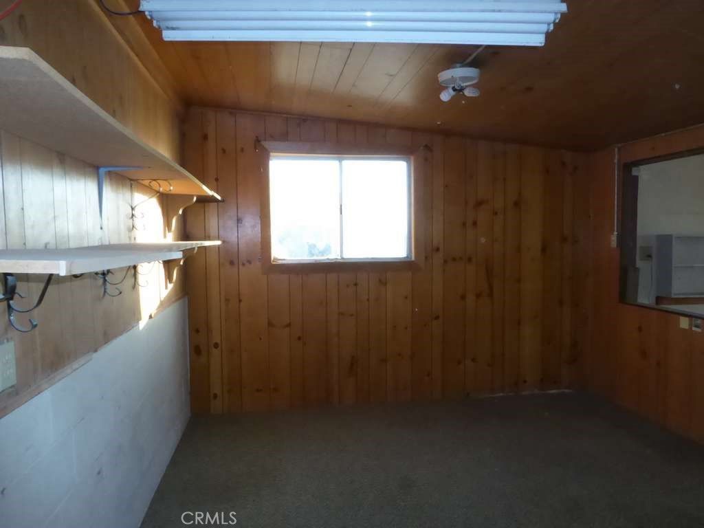 Empty room, Interior, Wooden Ceilings, Wooden Walls