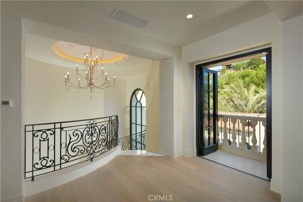 Chandelier, Interior, Recessed Lighting, Wood Texture Flooring