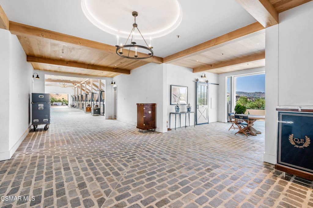 Interior, Pendant Lights, Wooden Beams