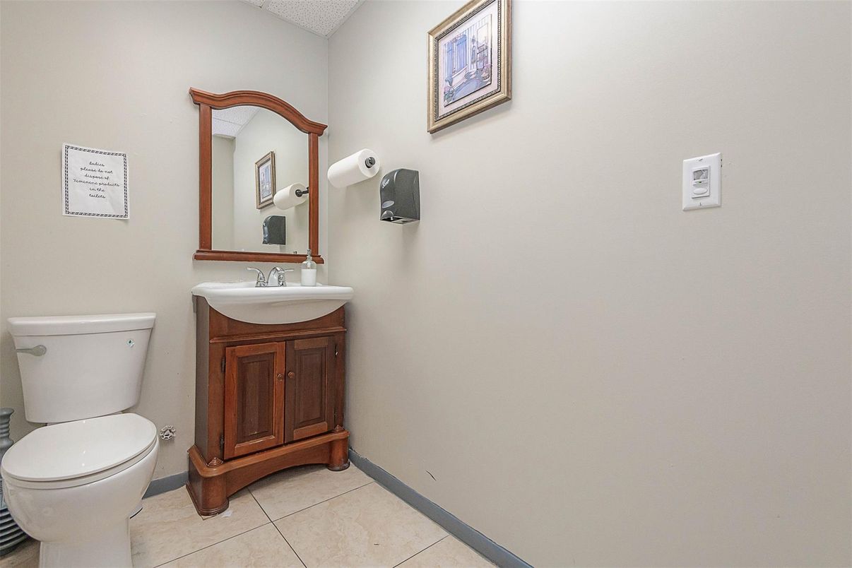 Bathroom, Interior