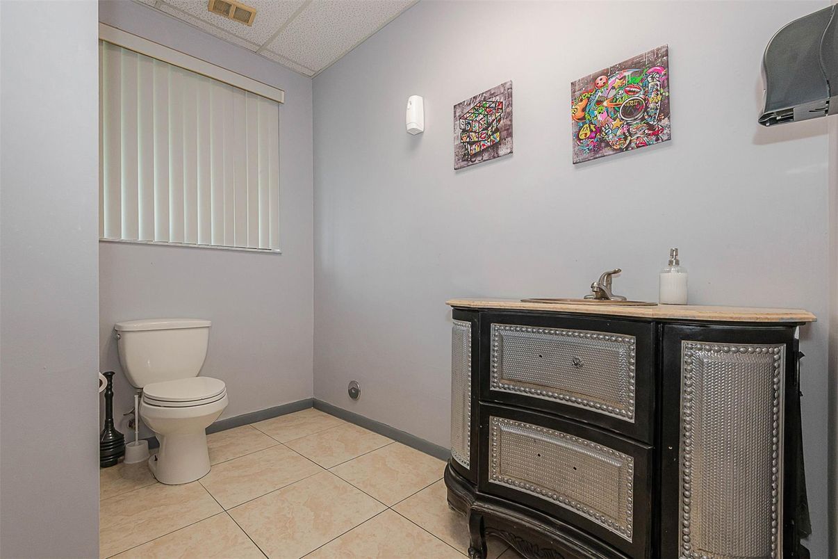 Bathroom, Interior