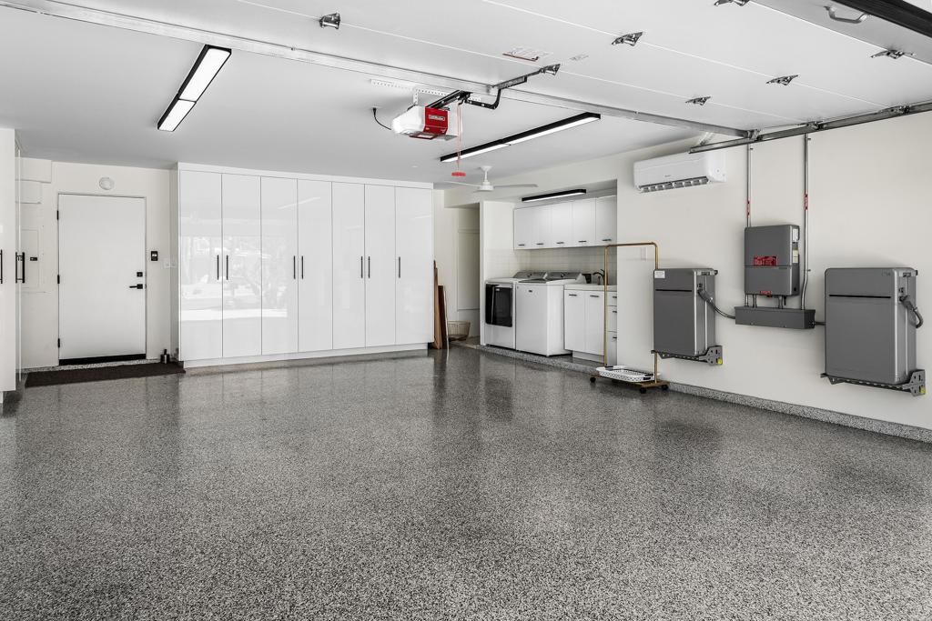 Garage, Interior, Washer