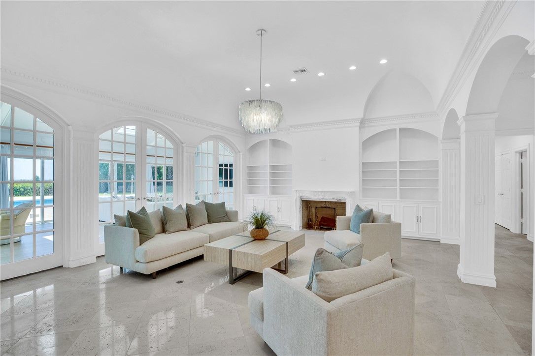 Chandelier, Fireplace, Interior, Living room, Recessed Lighting
