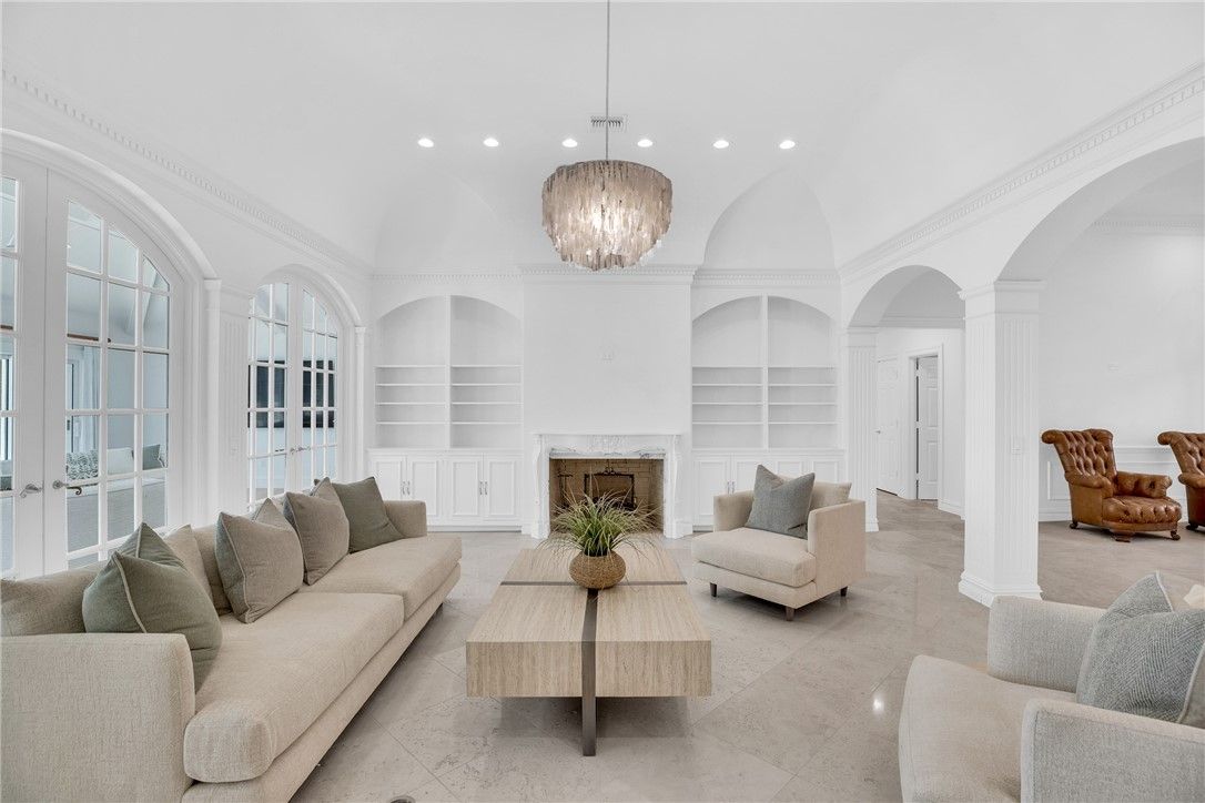Chandelier, Fireplace, Interior, Living room, Pendant Lights, Recessed Lighting