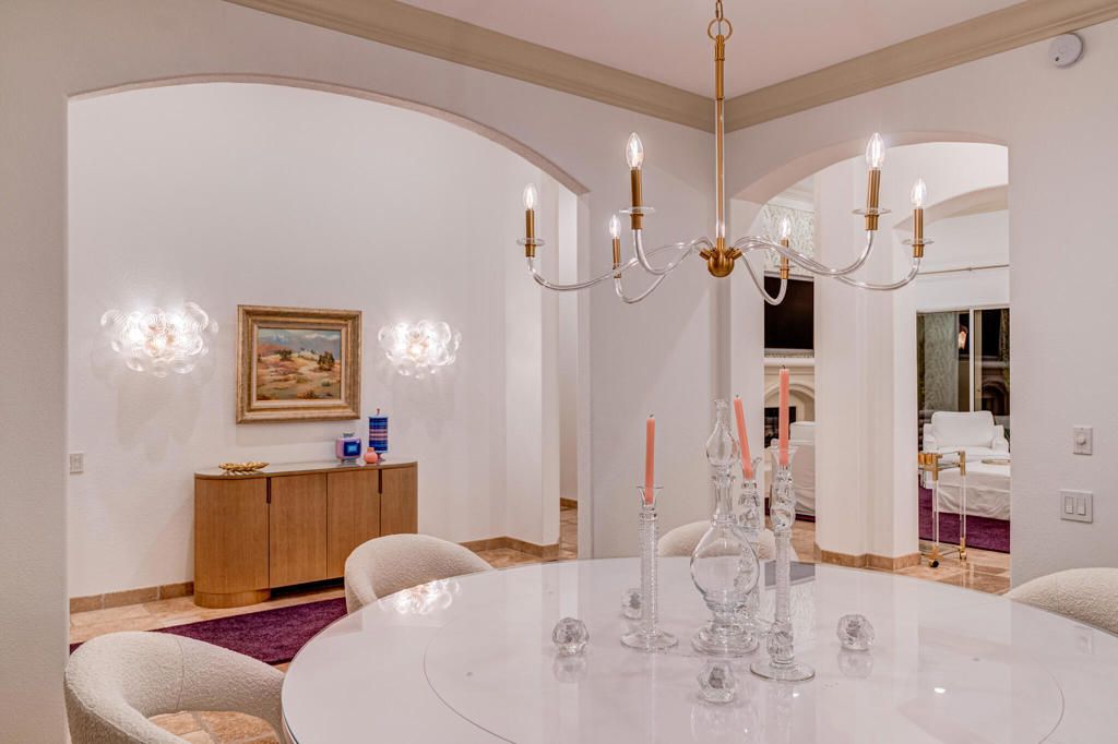 Chandelier, Dining room, Interior