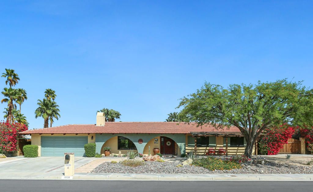 Attached, Exterior, Facade, Ranch