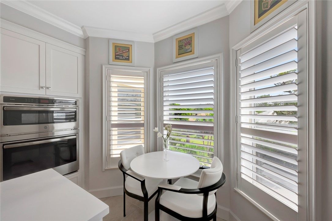 Interior, Stainless Steel Appliances