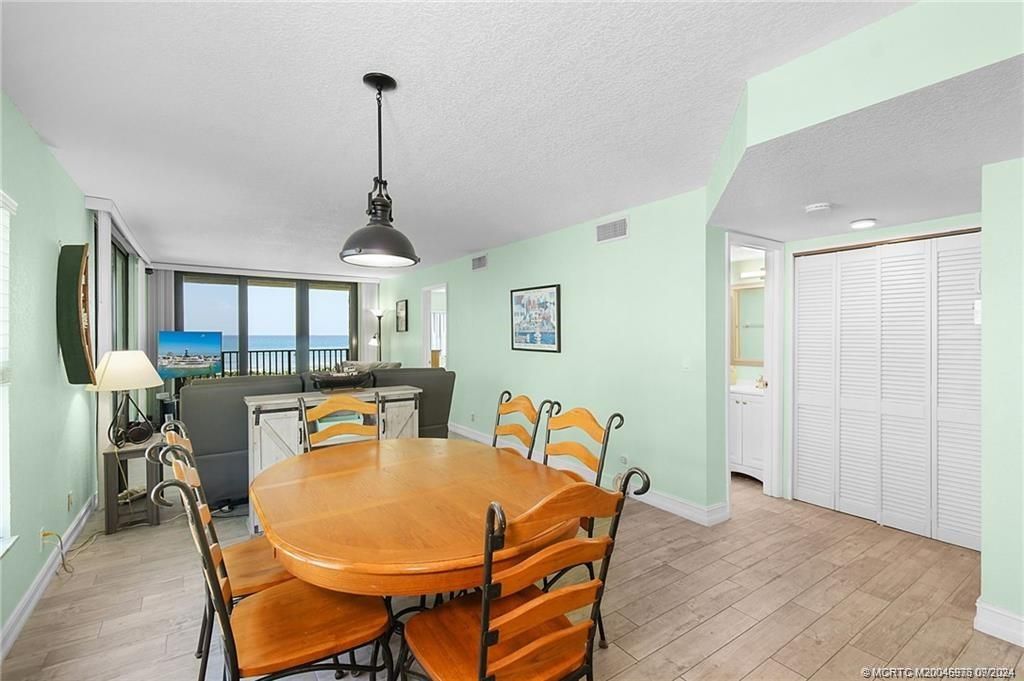 Dining room, Interior, Pendant Lights, Recessed Lighting, Water, Wood Texture Flooring