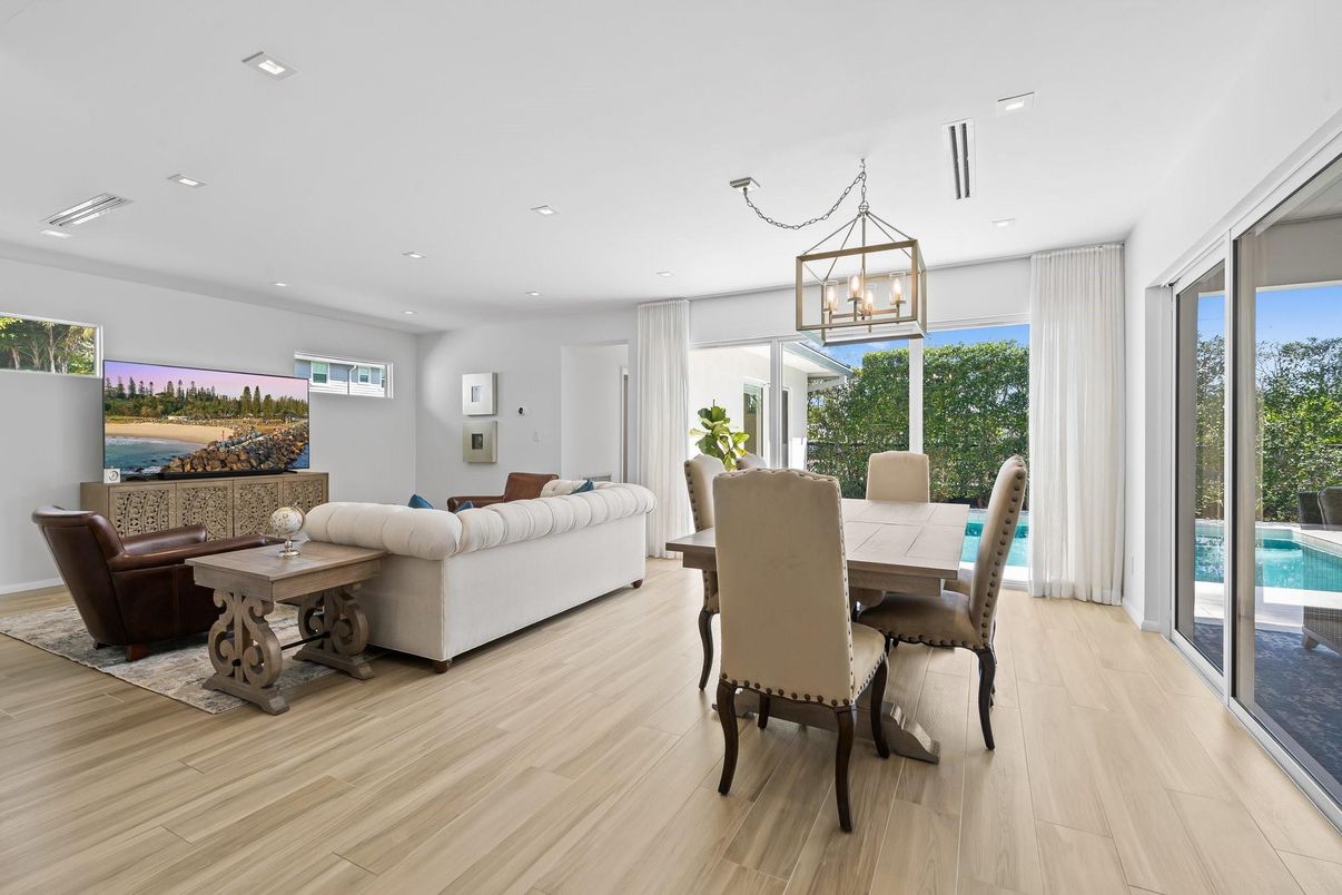 Dining room, Interior, Living room, Pendant Lights, Recessed Lighting, Wood Texture Flooring