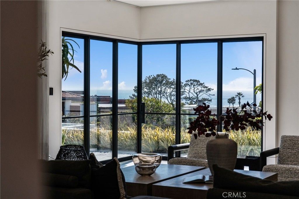 Interior, Sun Room, Water