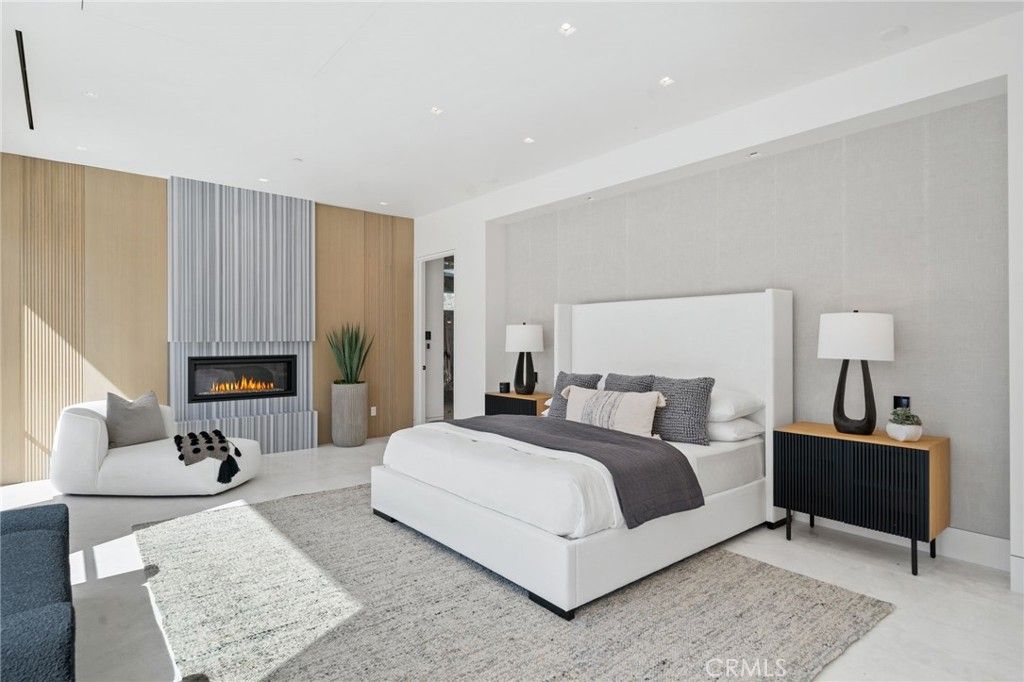 Bedroom, Fireplace, Interior, Recessed Lighting