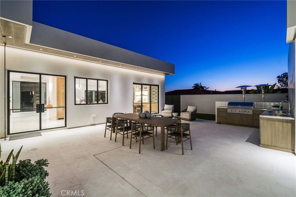 Exterior, Hot Tub