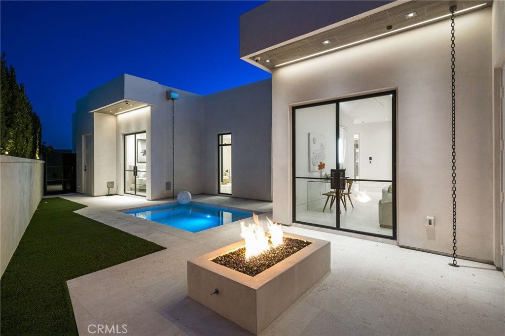 Backyard, Exterior, Pool