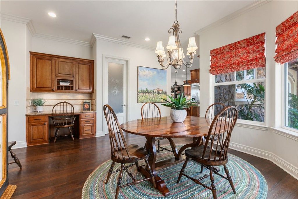 Chandelier, Dining room, Interior, Recessed Lighting, Wood Texture Flooring