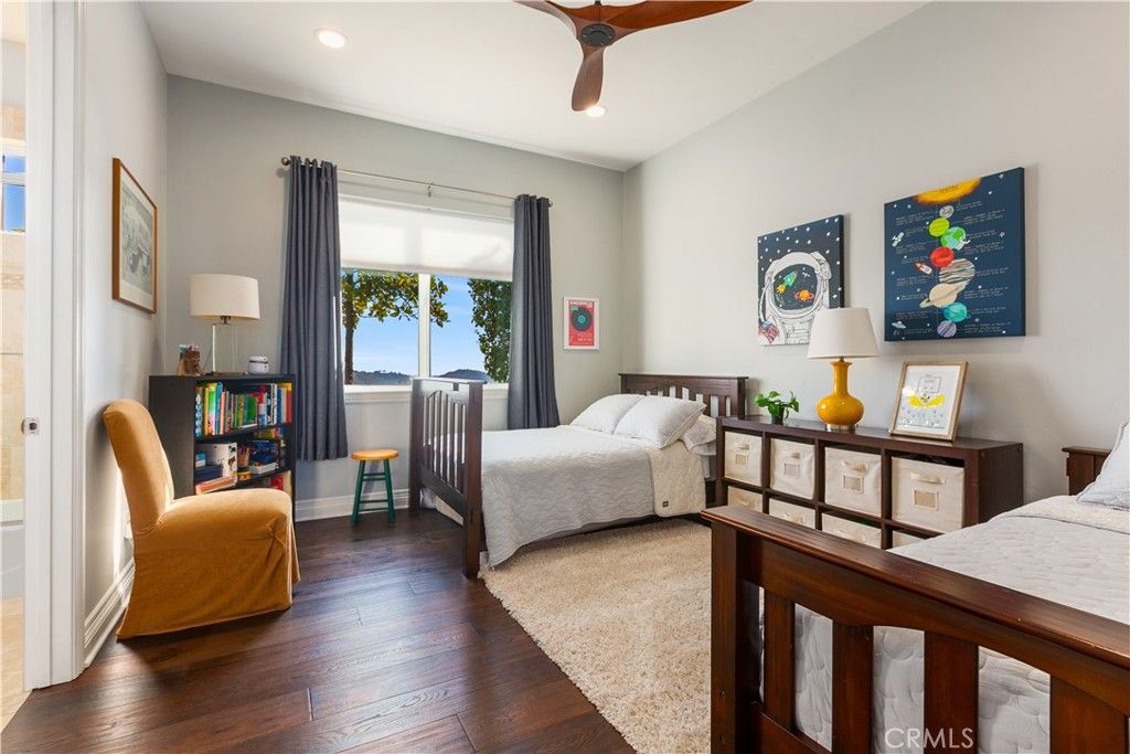 Bedroom, Interior, Recessed Lighting, Water, Wood Texture Flooring