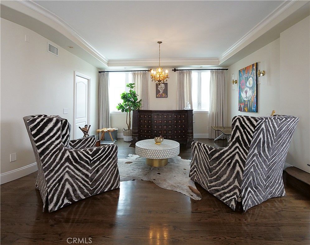 Chandelier, Interior, Living room, Wood Texture Flooring