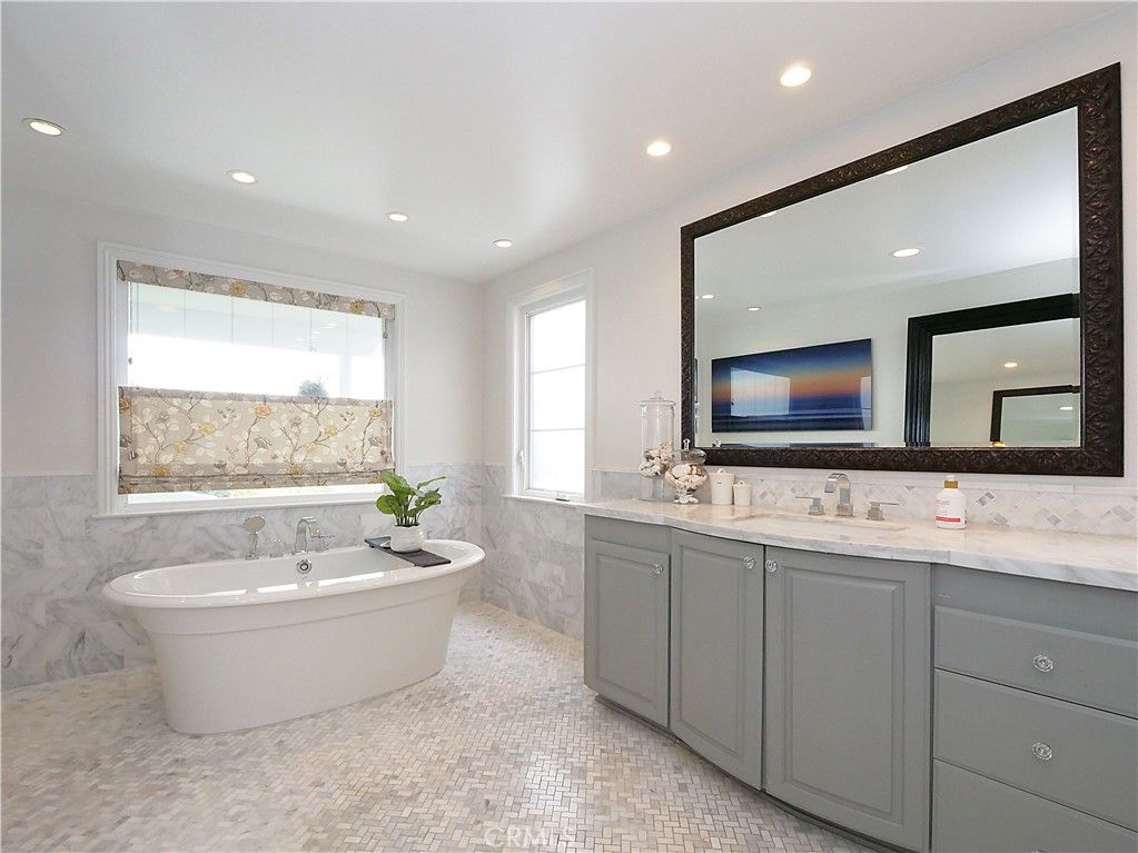 Bathroom, Free Standing Baths, Interior, Marble Walls, Recessed Lighting