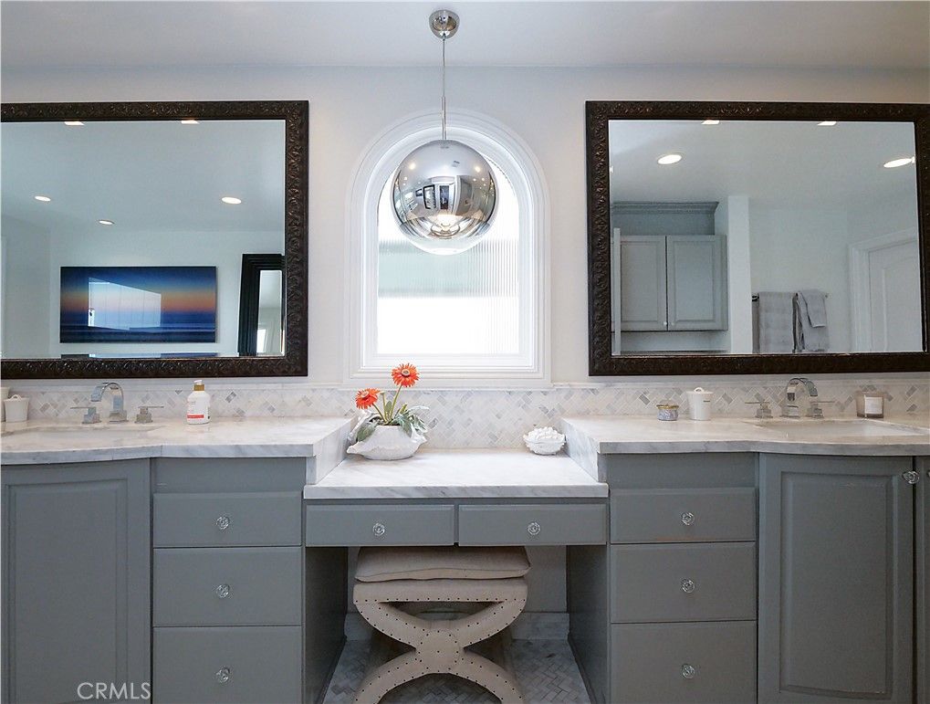 Bathroom, Interior, Pendant Lights, Recessed Lighting