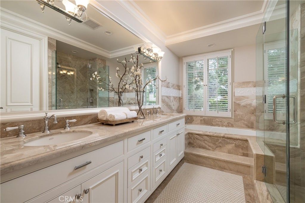 Bathroom, Dual Sink Vanities, Glass Shower, Interior, Recessed Lighting