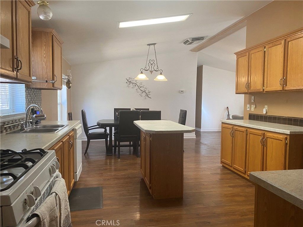 Chandelier, Dining room, Interior, Kitchen, Pendant Lights, Wood Texture Flooring