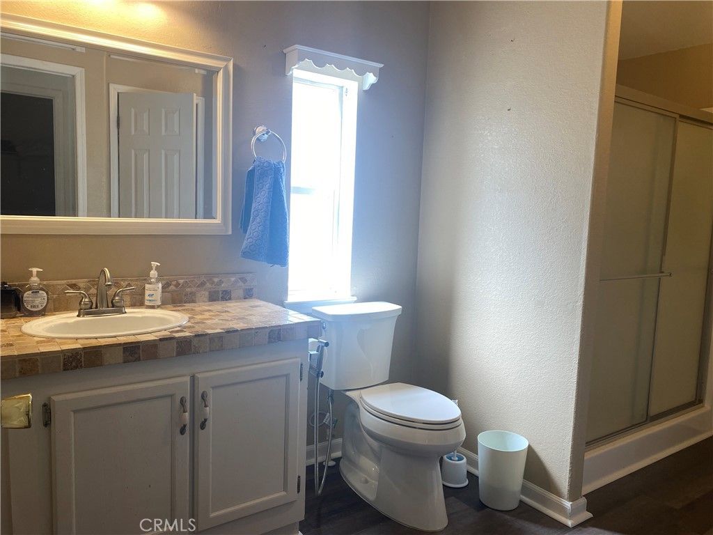 Bathroom, Interior, Tile Countertops