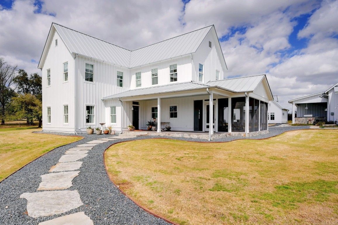 Backyard, Exterior, Facade, Farmhouse