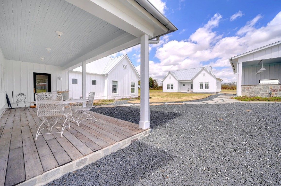 Backyard, Detached Garage, Exterior