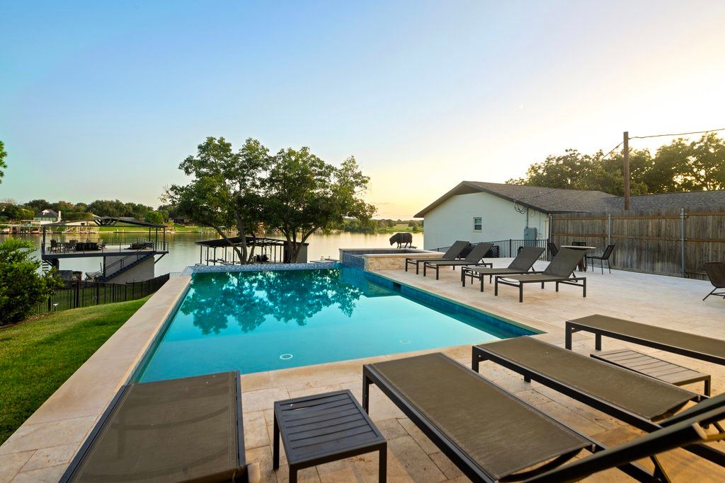 Exterior, Pool, Water