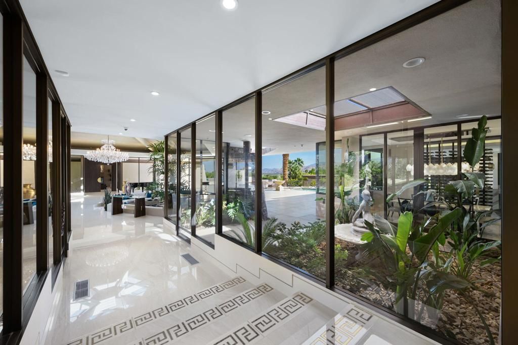 Chandelier, Interior, Recessed Lighting, Water