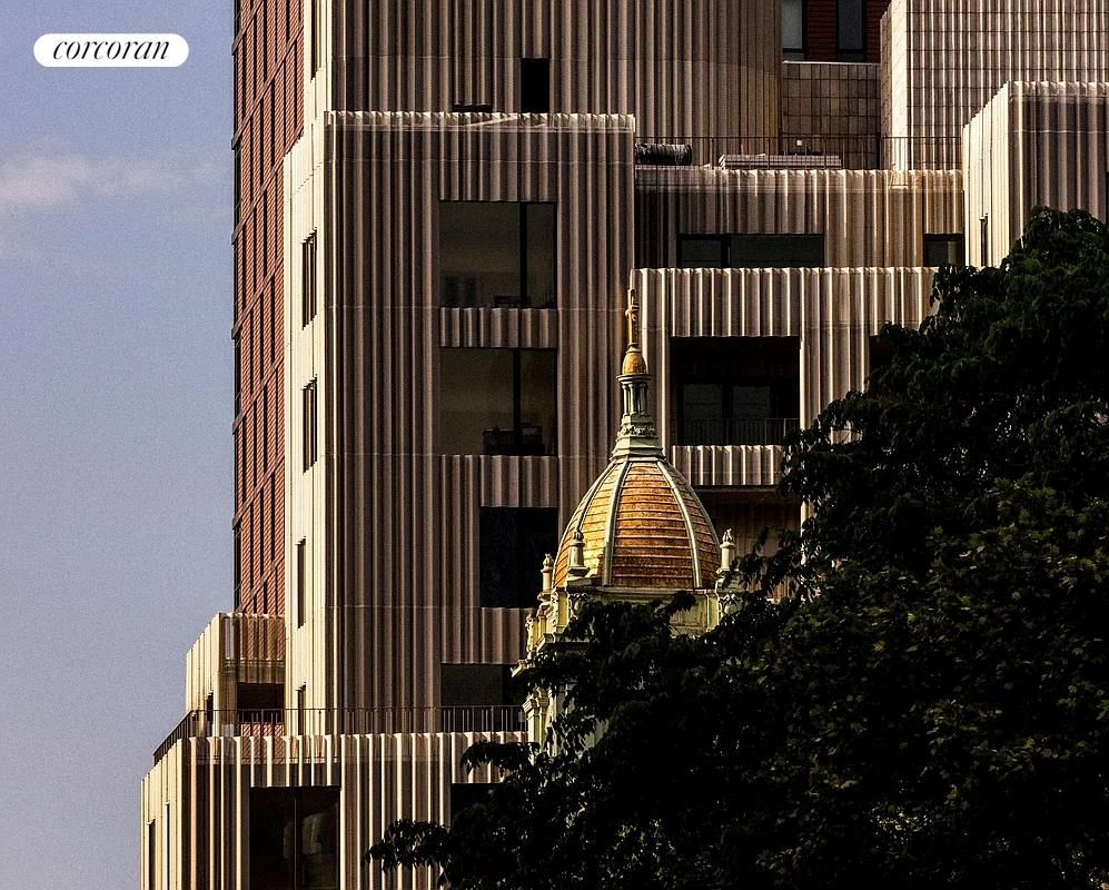 Exterior, Facade, Highrise