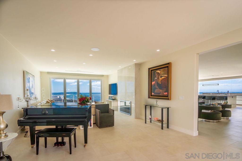 Interior, Living room, Piano, Recessed Lighting, Water
