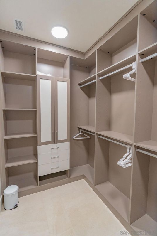 Interior, Recessed Lighting, Walk-in Closets