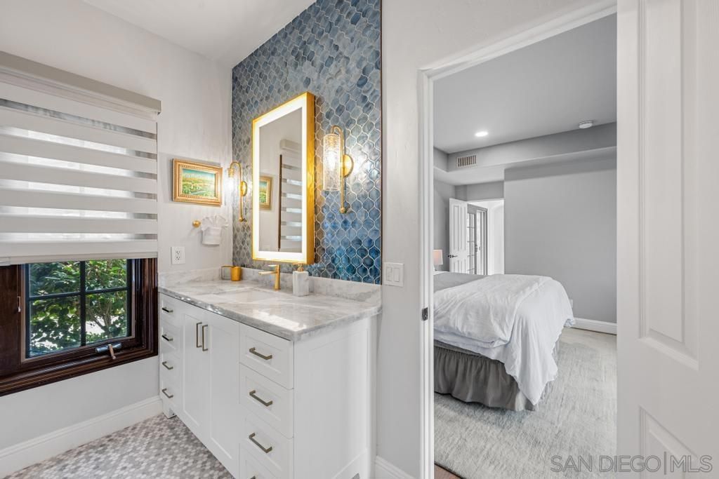 Bathroom, Bedroom, Interior, Recessed Lighting