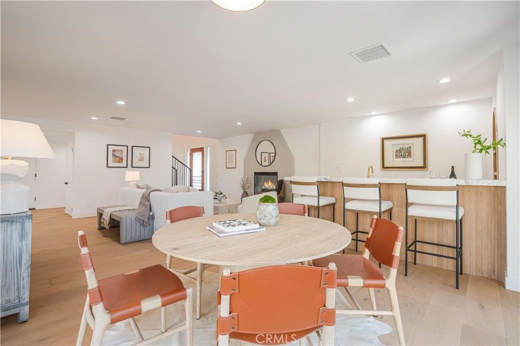 Dining room, Fireplace, Interior, Recessed Lighting, Wood Texture Flooring