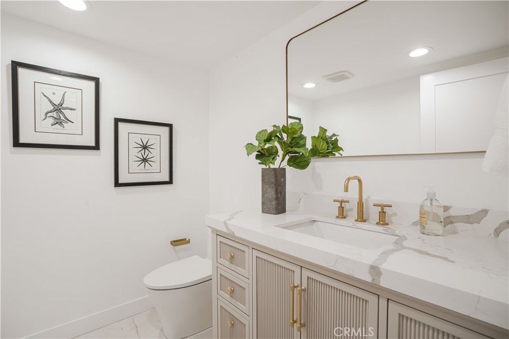 Bathroom, Interior, Marble, Recessed Lighting