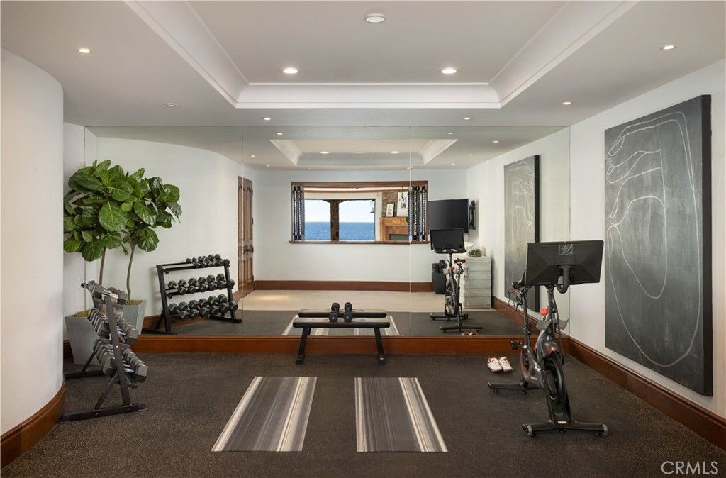 Fitness Equipment, Interior, Recessed Lighting, Water